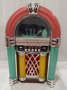 AG Maryellen’s Jukebox. Audio cable, 4 batteries. excellent condition.